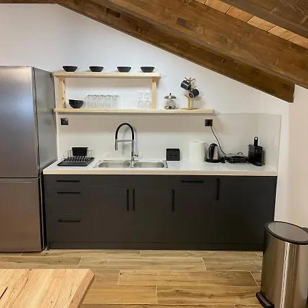 ερυθρελάτη *