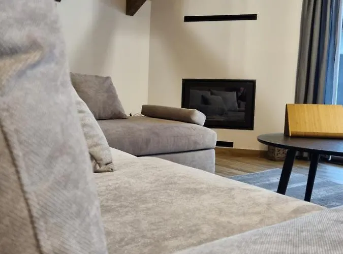 Alpehytte ερυθρελάτη *