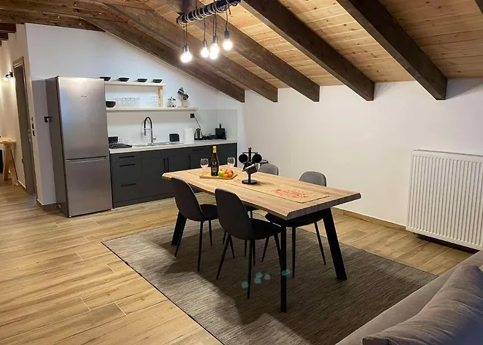 Chalet ερυθρελάτη *