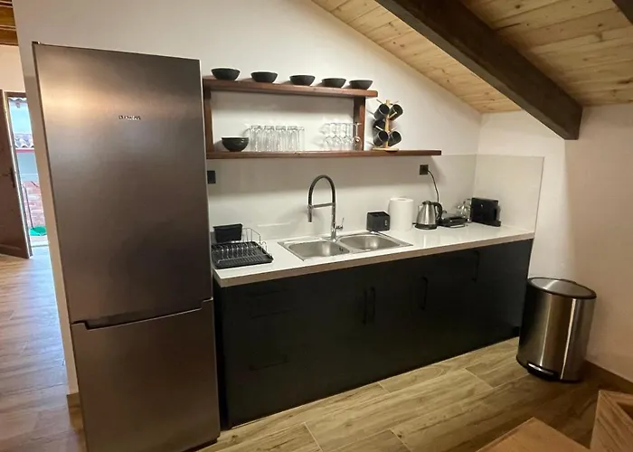 Alpehytte ερυθρελάτη