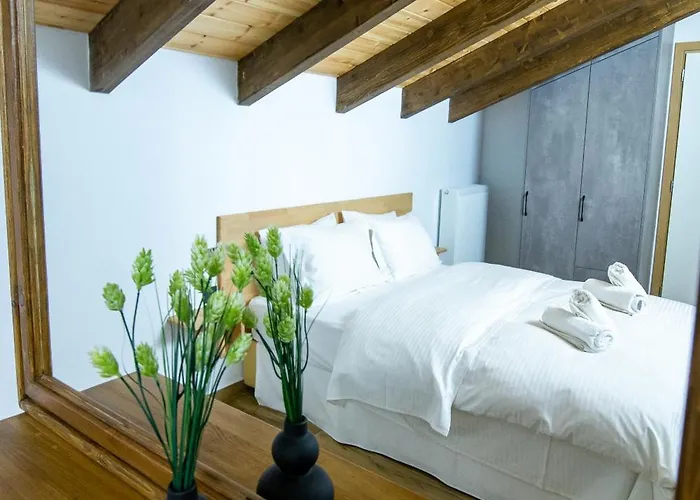 Chalet ερυθρελάτη